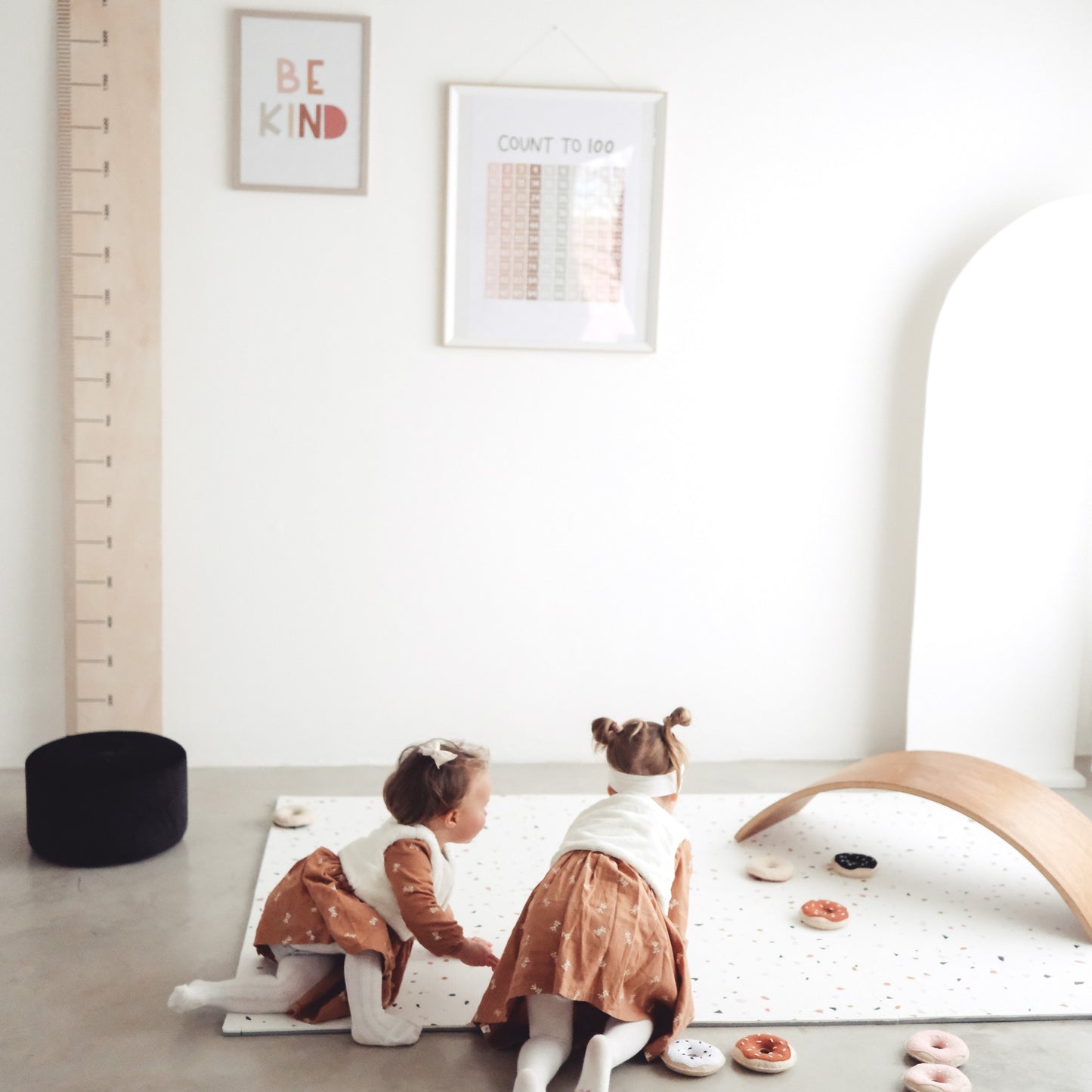 Rainbow Rise Crisp White Tile Play Mat