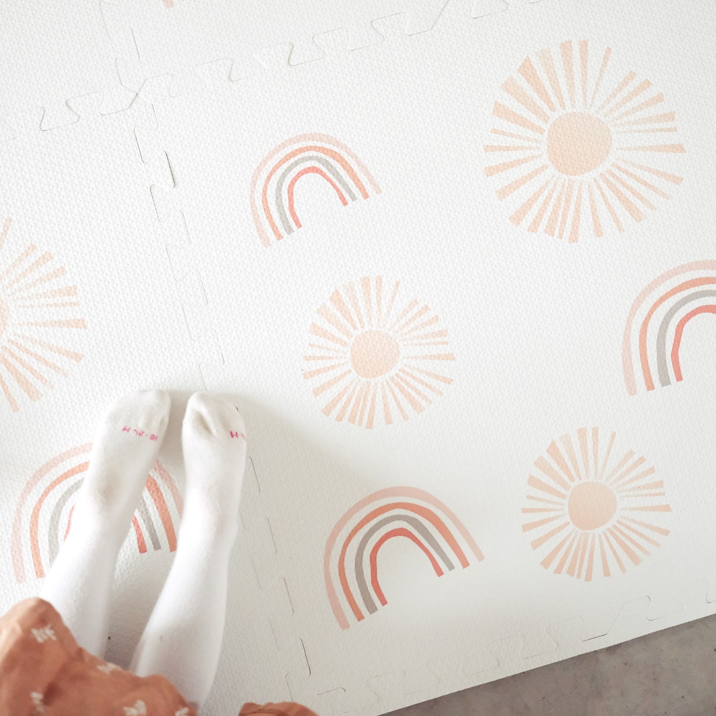 Rainbow Rise Crisp White Play Mat